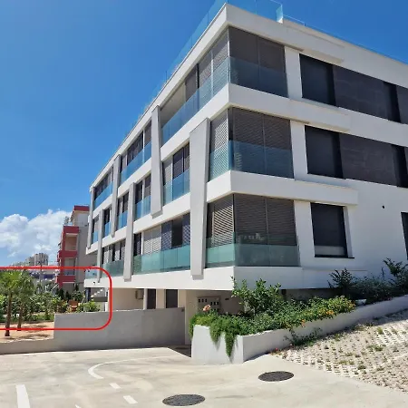 아파트 Zlata, With Patio And Garden *