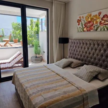 Zlata, With Patio And Garden 아파트