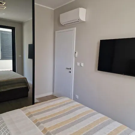 아파트 Zlata, With Patio And Garden *